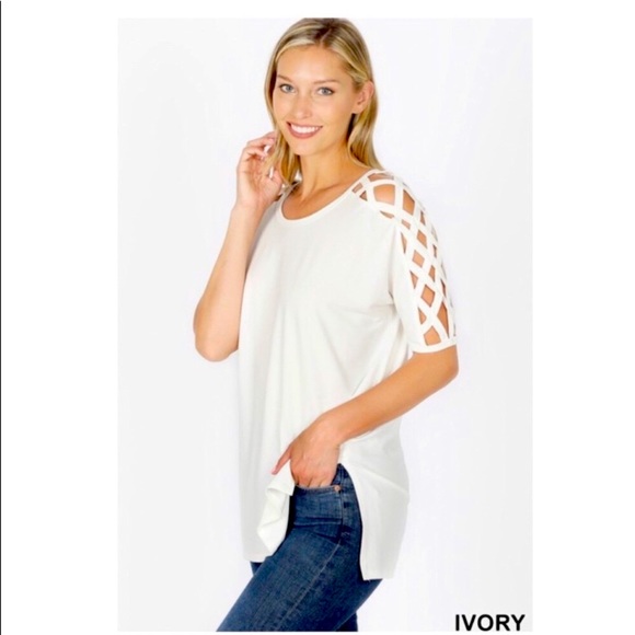 🎊HP 🌸Crisscross short sleeve shirt - Picture 1 of 6